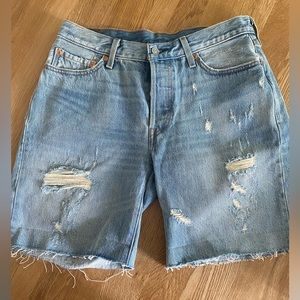 Levi’s 501 jean shorts size 29